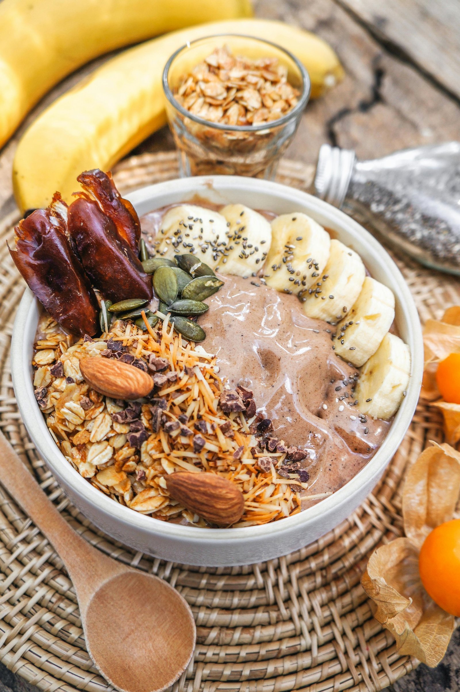 healthy breakfast. acai oatmeal bowl.